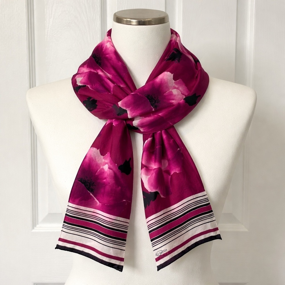 Oscar de la Renta vintage Silk Satin Floral Poppy Fuchsia Pink Scarf Wrap oblong